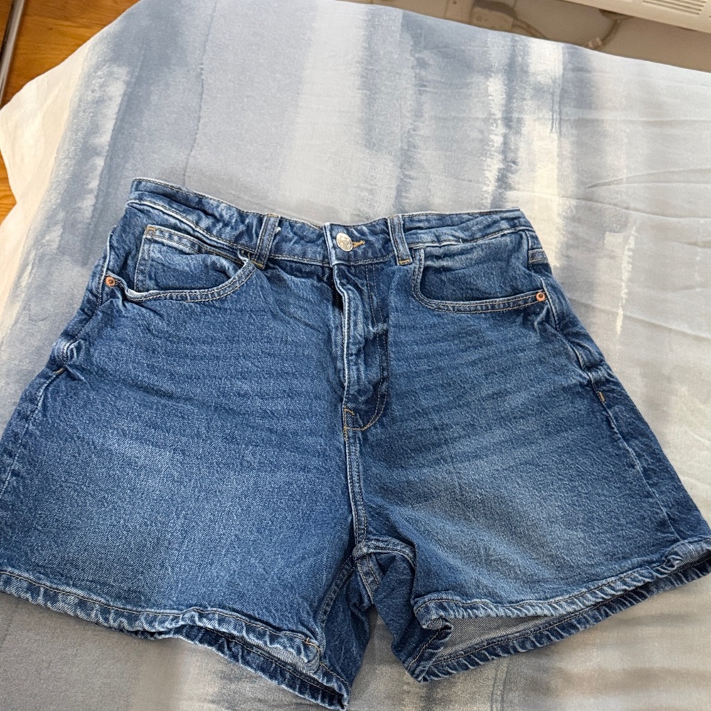 Zara Women's Blue Jean Shorts